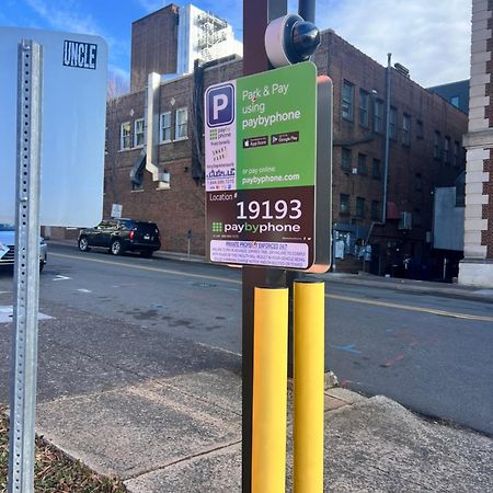 Entire Condo In Downtown Winston エクステリア 写真