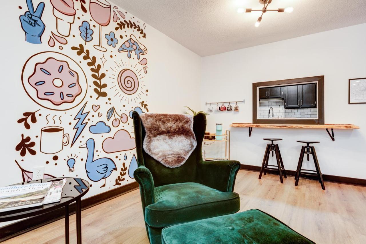 Entire Condo In Downtown Winston エクステリア 写真