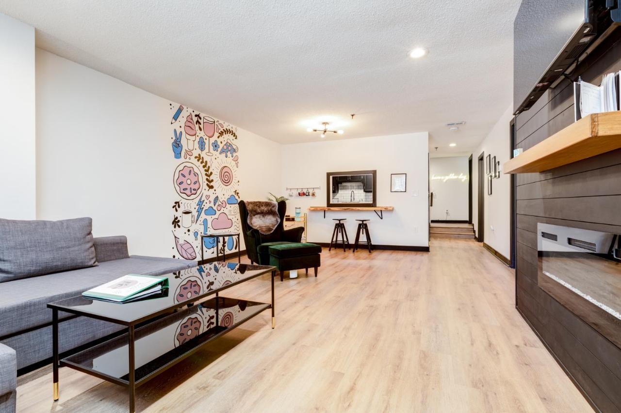 Entire Condo In Downtown Winston エクステリア 写真